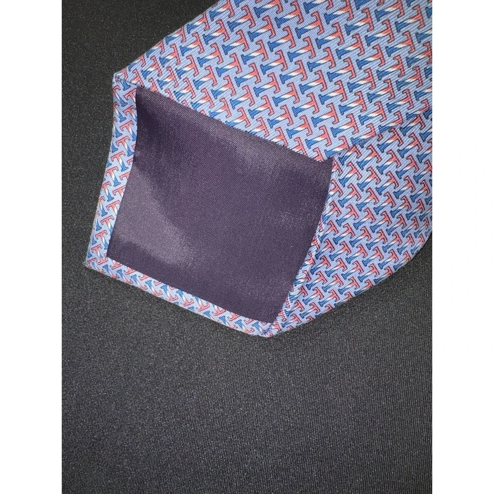 Vineyard Vines Taft School Themed Men's Necktie 59